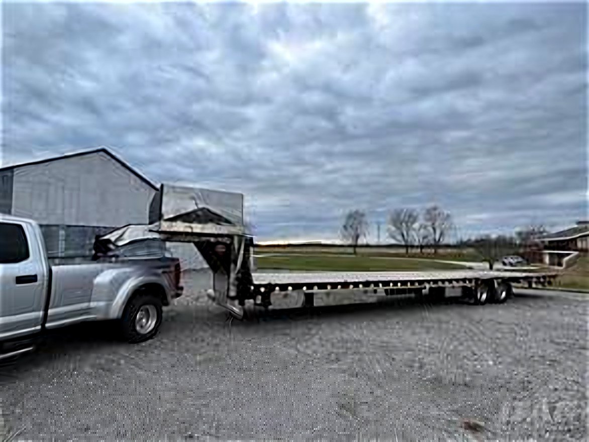 Hotshot truck